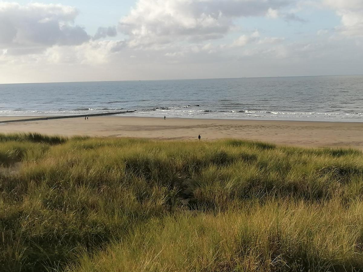 Bartine - Modern And Spacious Flat Near The Sea, Free Parking Space Oostende Exterior foto